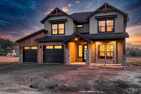 1094 Graham Dr Mccall, ID 83638