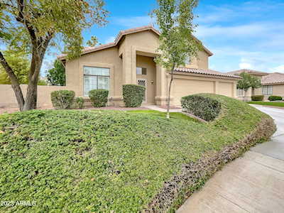 3180 S Vista Dr Chandler, AZ 85248