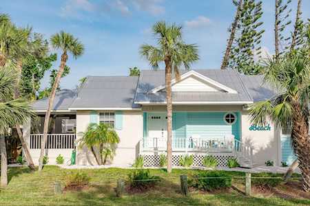 4095 N Beach Rd Englewood, FL 34223