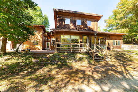 725 E CEDAR TREE LN Hartsburg, MO 65039