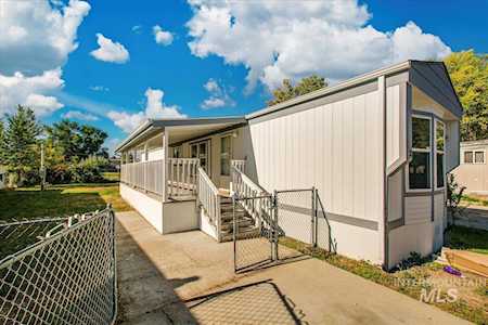 301 E 45th St #Trailer 27 Garden City, ID 83714