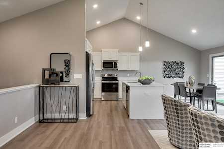20055 Piney Creek Dr Elkhorn, NE 68022