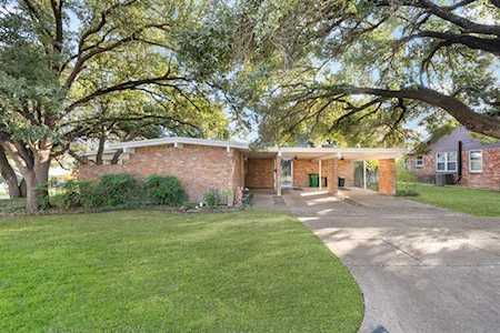 5736 Ammons Street Haltom City, TX 76117