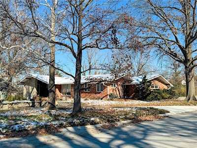 4712 W 101st Terrace Overland Park, KS 66207