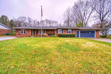 4733 Briarwood Drive Newburgh, IN 47630