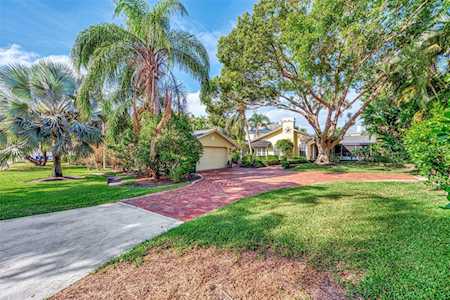 1723 Spring Creek Dr Sarasota, FL 34239