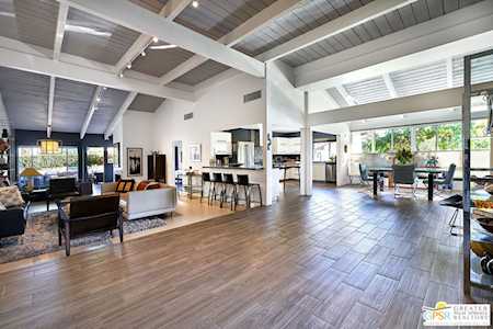 1362 Primavera Dr Palm Springs, CA 92264