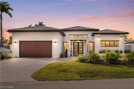 1332 Longwood Dr Fort Myers, FL 33919