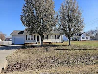 7430 Appomattox Dr Murfreesboro, TN 37130