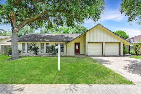 3316 Churchill St Pearland, TX 77581