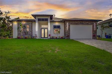 4111 Williams Rd Estero, FL 33928