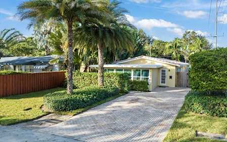 1145 NE 12th Ave Fort Lauderdale, FL 33304