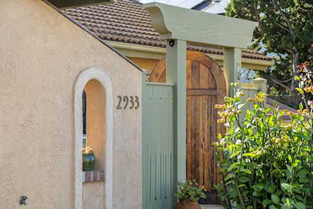 2933 Segovia Way Carlsbad, CA 92009