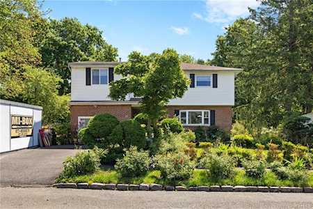 112 Edgewood Dr Orangeburg, NY 10962