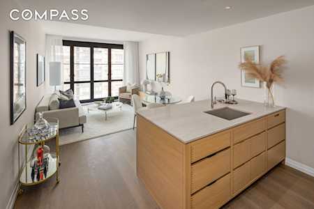 250 W 96th St #16G New York, NY 10025