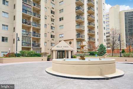 1211 S Eads St #1102 Arlington, VA 22202