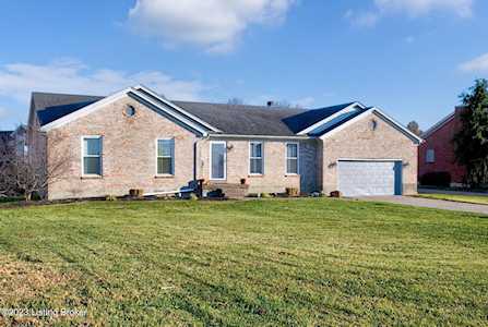12331 Spring Meadow Dr Louisville, KY 40229