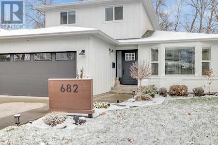 682 Cook Road Kelowna, BC V1W3G7