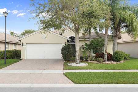 8075 Duomo Circle Boynton Beach, FL 33472