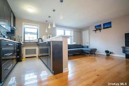 196-30 67 Ave #2FL Fresh Meadows, NY 11365