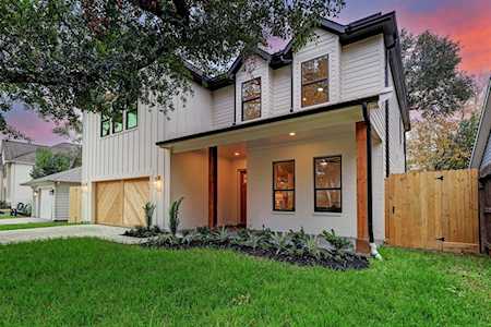 1427 Martin St Houston, TX 77018
