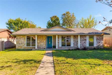 830 Blue Grass Drive Dallas, TX 75211