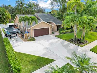 155 Bilbao Street Royal Palm Beach, FL 33411