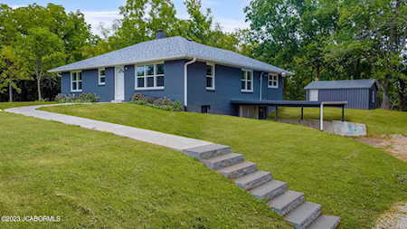 22050 S Westbrook Dr Hartsburg, MO 65039