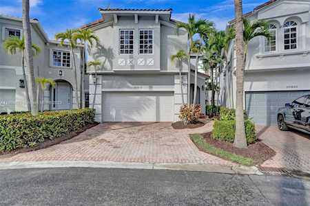 20910 NE 30th Pl Aventura, FL 33180