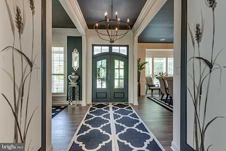 1004 Saint Anne Ln Millersville, MD 21108