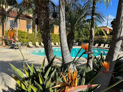 325 Coral Reef Dr #22 Huntington Beach, CA 92648