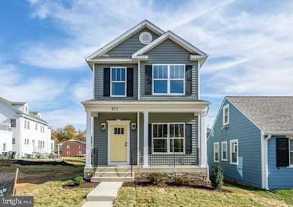 823 Bright St Fredericksburg, VA 22401