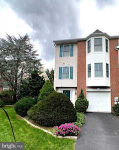 44 Hunt Club Dr Collegeville, PA 19426