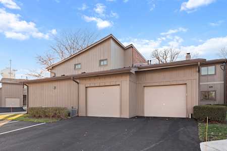 2S424 Emerald Green Dr #B Warrenville, IL 60555