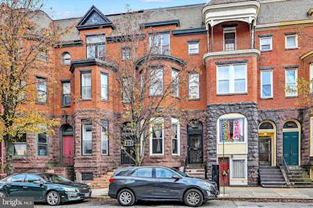 1921 Saint Paul St Baltimore, MD 21218
