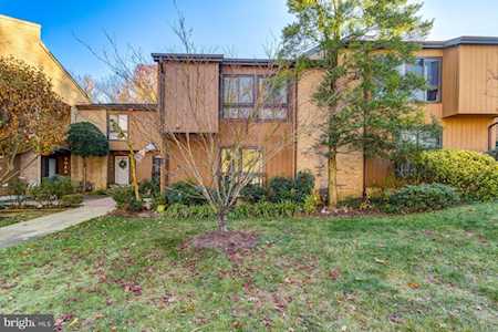 9073 Blarney Stone Dr Springfield, VA 22152