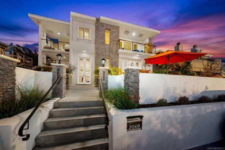 2047 Oxford Ave Cardiff By The Sea, CA 92007