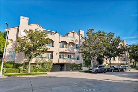 10659 Bloomfield Toluca Lake, CA 91602