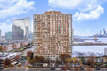 20 2nd St #811 Jersey City, NJ 07302