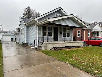 251 Spencer St Ferndale, MI 48220