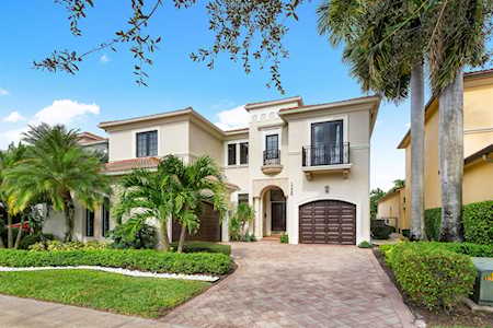 17939 Lake Azure Way Boca Raton, FL 33496