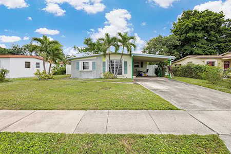 2750 NW 2nd Street Boynton Beach, FL 33435