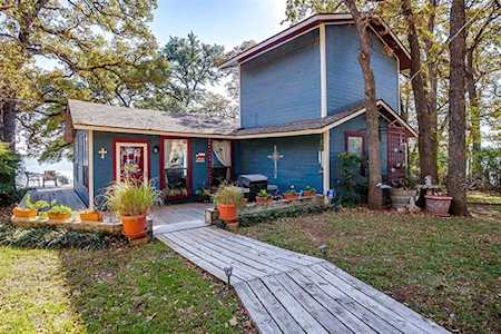 7113 Plover Circle Fort Worth, TX 76135