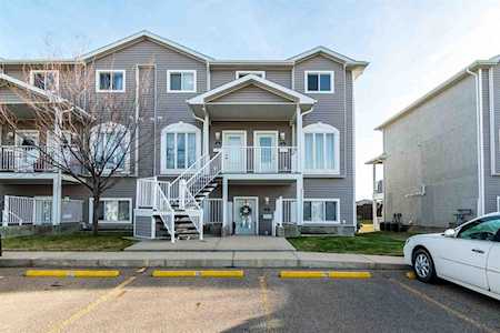 31 Somerset Ln SE Medicine Hat, AB T1B0E5
