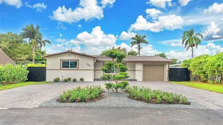 4481 SW 34th Ter Dania Beach, FL 33312