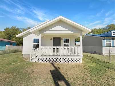 224 Spring Valley Circle Azle, TX 76020