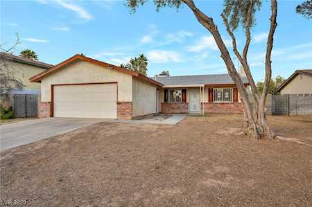 6136 Oakhaven Ln Las Vegas, NV 89108