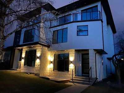 2608 SW 18 St Calgary, AB T2T 4T5