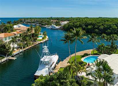 6941 Sunrise Ct Coral Gables, FL 33133