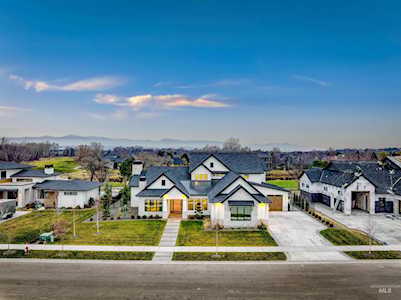 2208 S Mallard Wing Way Eagle, ID 83616
